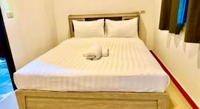 스탠다드 퀸룸 — Silver Oaks Guest House